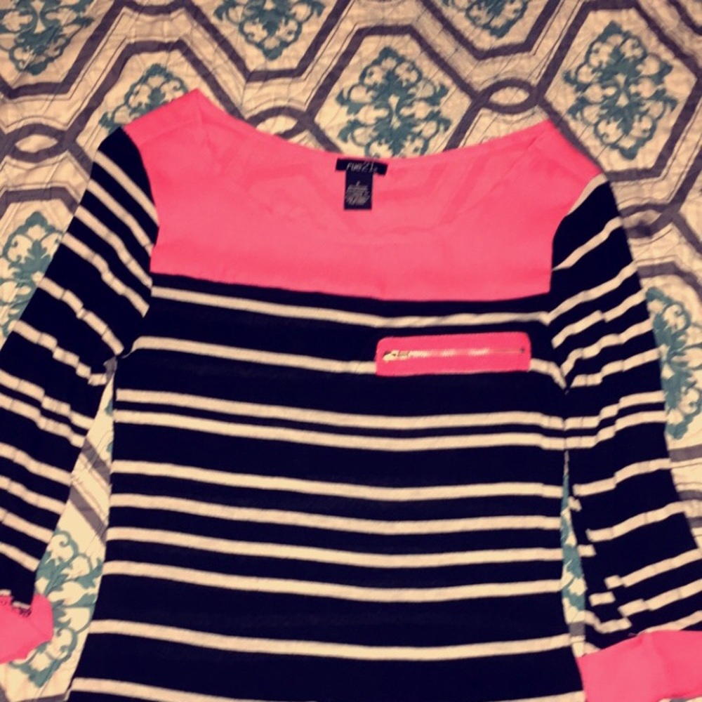Rue 21 shirt